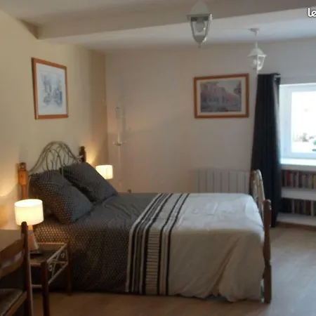 Le gîte du bois sebille Verdelot Extérieur photo